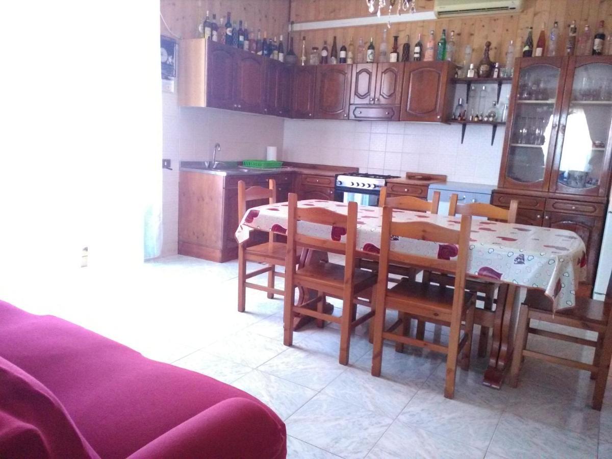 A Casa Di Roberto Lägenhet Porto Cesareo Exteriör bild
